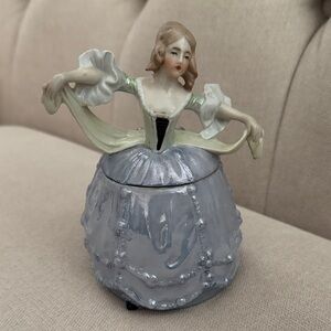 5.5" GERMAN LUSTER MADAME POMPADOUR HALF DOLL DRESSER POWDER TRINKET BOX
